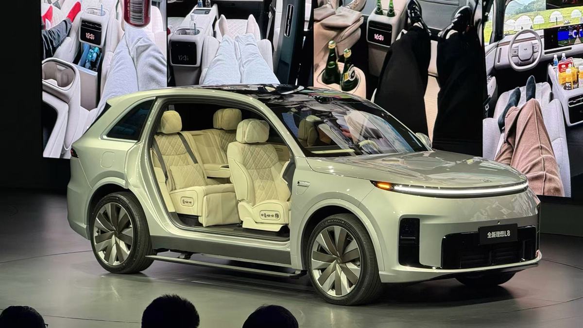 全新 Li Auto L8 공식 출시, 아빠차가 성능과 핸들링에 도전하다-그림3