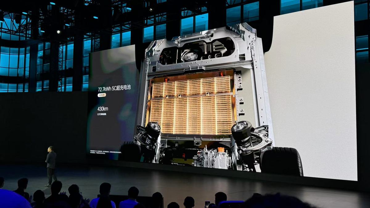 全新 Li Auto L8 공식 출시, 아빠차가 성능과 핸들링에 도전하다-그림5