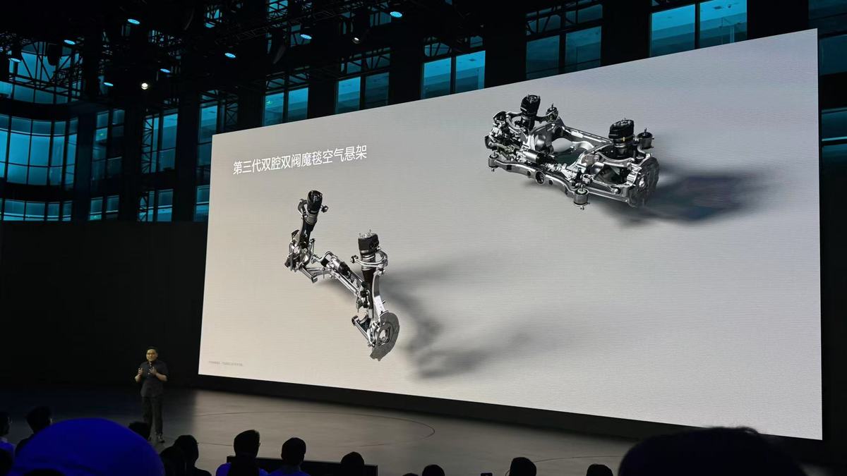 全新 Li Auto L8 공식 출시, 아빠차가 성능과 핸들링에 도전하다-그림6