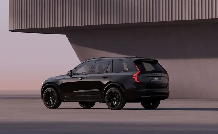 볼보 XC90 블랙 에디션