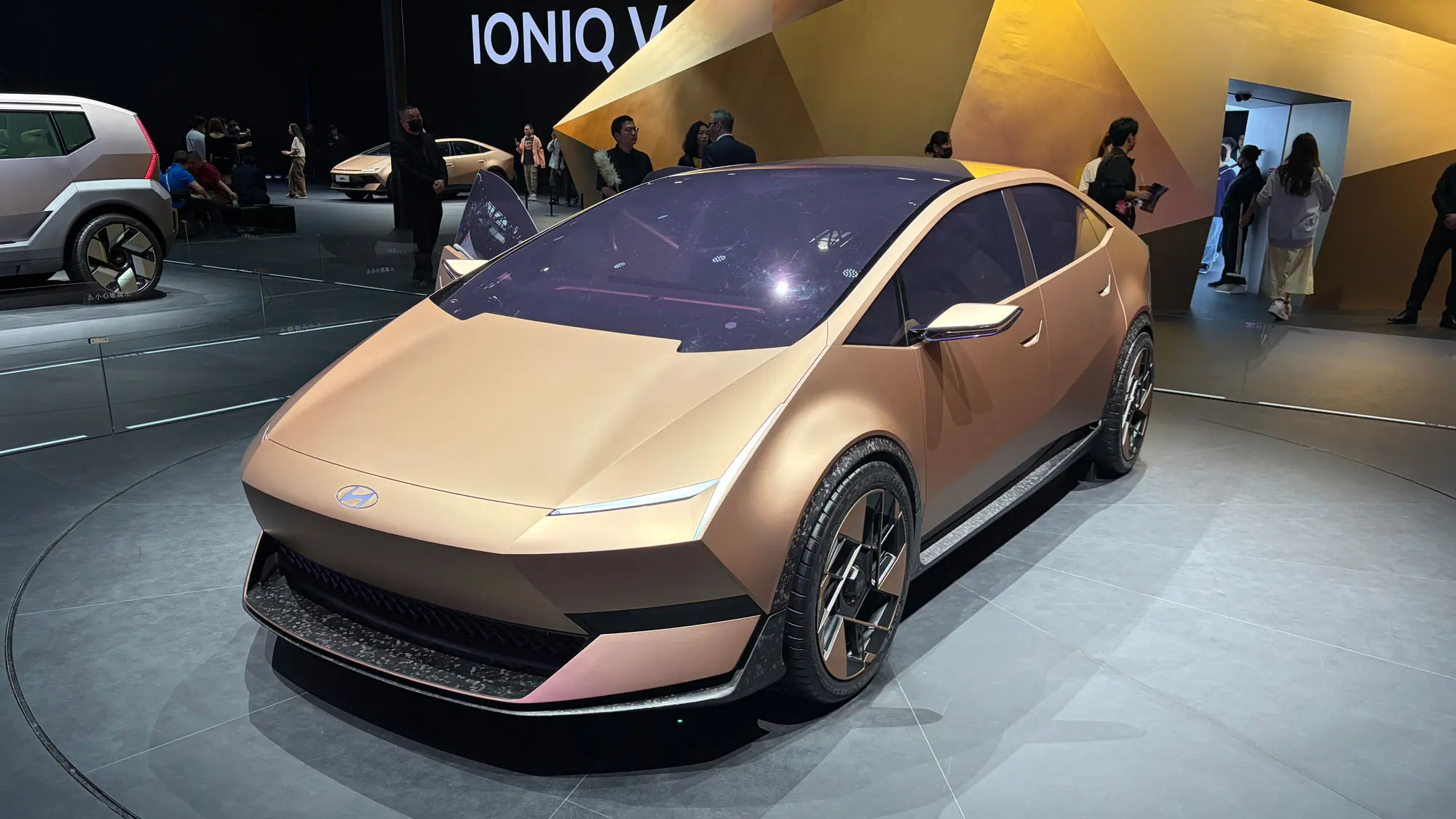 Hyundai Ioniq V makes debut at Beijing motorshow