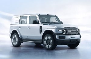 레트로 디자인의 새로운 크로스오버 iCar V25, 데뷔 준비 중