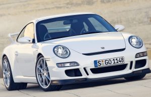 2007 포르쉐 911 GT3는 기본적으로 레이스카다. 그런데 왜 이렇게 운전하기 쉬울까?